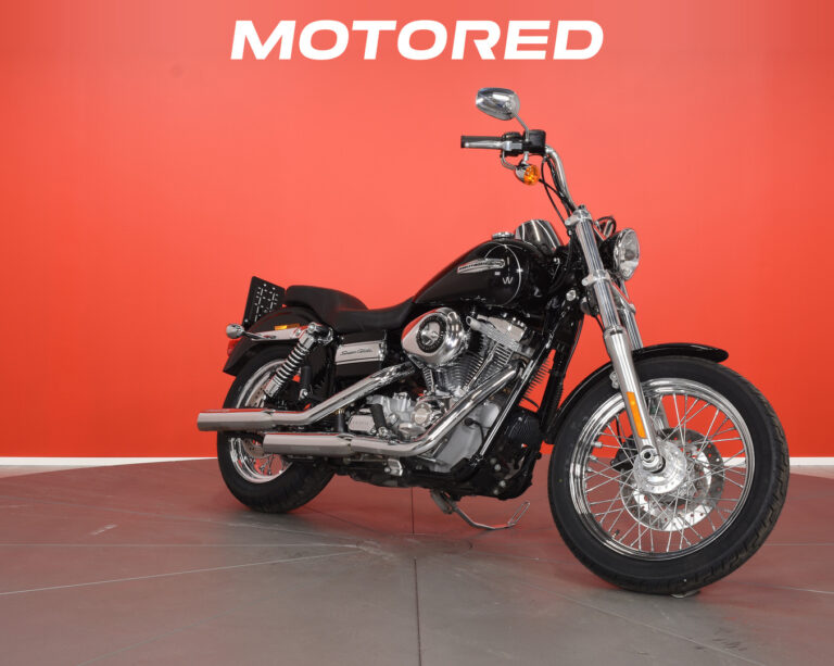 Harley-Davidson - Dyna - FXDCI Dyna Super Glide Custom *Kotiintoimitus, Huoltokirja, Screaming Eagle, Mustang-penkki, Sivulaukku* - Moottoripyörä