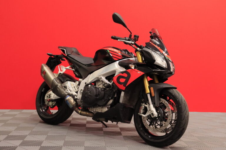 Aprilia - TUONO - 4V 1100 RR // Akrapovic / Cruise / Quickshifter / TFT // - Moottoripyörä