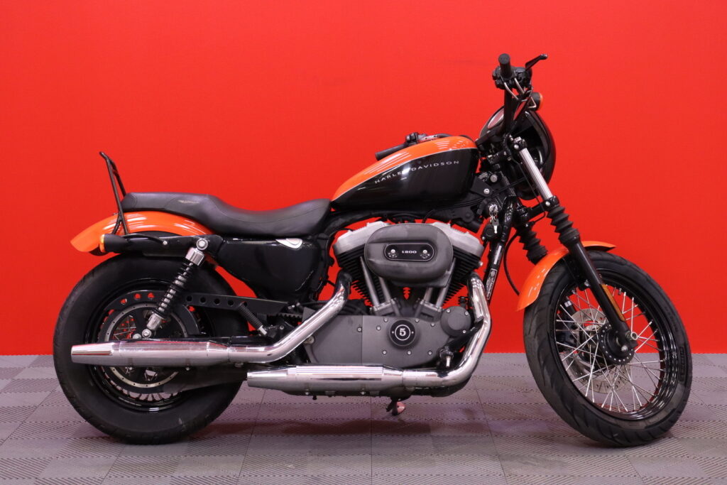 Harley-Davidson - SPORTSTER - XL 1200 N Sportster Nightster // Suomi-Pyörä / LED / Vähän ajettu! // Harley-Davidson - SPORTSTER - XL 1200 N Sportster Nightster // Suomi-Pyörä / LED / Vähän ajettu! // - Moottoripyörä