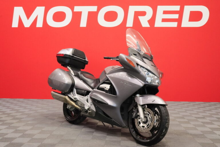 Honda - ST - 1300 Pan European // 3x Laukut / Rahoituksen käsiraha alk. 0e // - Moottoripyörä