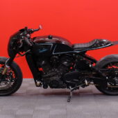 INDIAN - Scout - Custom // Täysin rakennettu! / Öhlins / LED / Brembo / Two Brothers // - Moottoripyörä