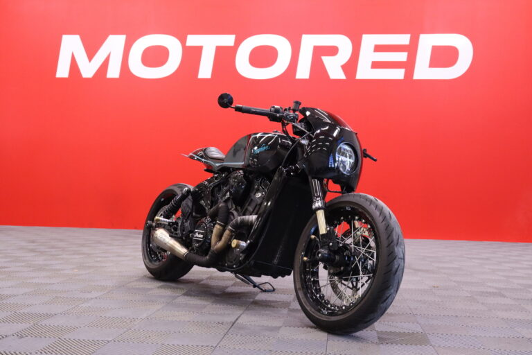INDIAN - Scout - Custom // Täysin rakennettu! / Öhlins / LED / Brembo / Two Brothers // - Moottoripyörä