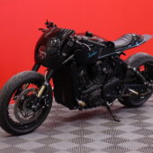 INDIAN - Scout - Custom // Täysin rakennettu! / Öhlins / LED / Brembo / Two Brothers // - Moottoripyörä