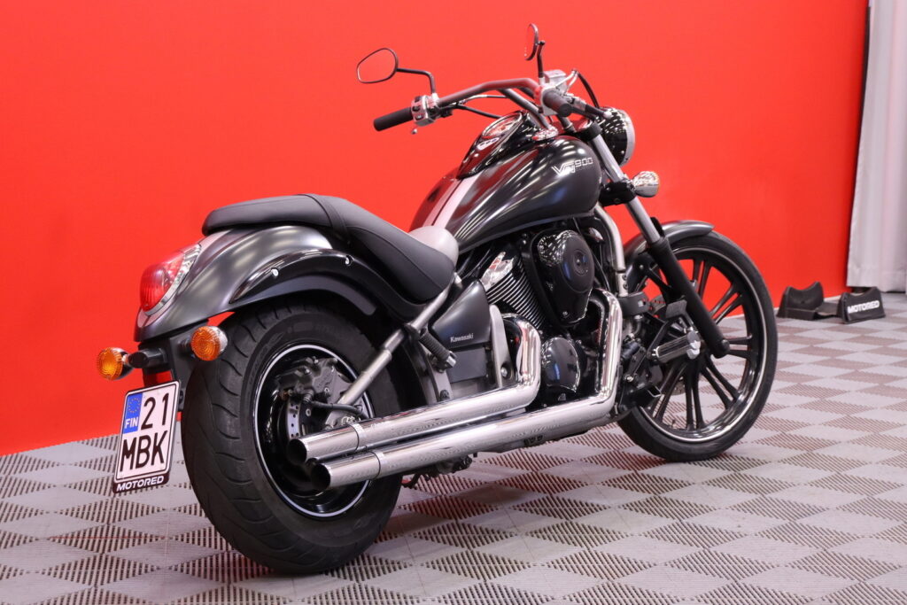 KAWASAKI - VN - 900 Custom // Cobra Putkisto / Suomi-Pyörä / Huoltokirja // KAWASAKI - VN - 900 Custom // Cobra Putkisto / Suomi-Pyörä / Huoltokirja // - Moottoripyörä