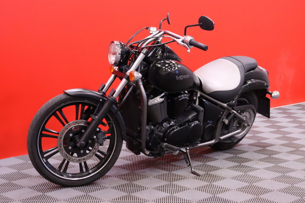 KAWASAKI - VN - 900 Custom // Cobra Putkisto / Suomi-Pyörä / Huoltokirja // KAWASAKI - VN - 900 Custom // Cobra Putkisto / Suomi-Pyörä / Huoltokirja // - Moottoripyörä