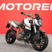 KTM - 990 - Super Duke R // Suomi-pyörä / Akrapovic slipari / Huoltokirja / Ohjausiskari / Kaatumatapit // - Moottoripyörä