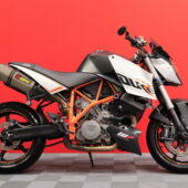 KTM - 990 - Super Duke R // Suomi-pyörä / Akrapovic slipari / Huoltokirja / Ohjausiskari / Kaatumatapit // - Moottoripyörä