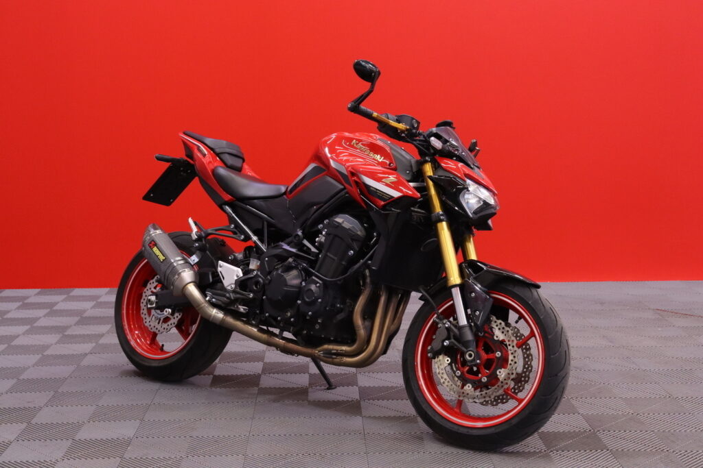 Kawasaki - Z - 900 // Suomi-Pyörä! / Akrapovic kokoputkisto / 50th Anniversary // Kawasaki - Z - 900 // Suomi-Pyörä! / Akrapovic kokoputkisto / 50th Anniversary // - Moottoripyörä