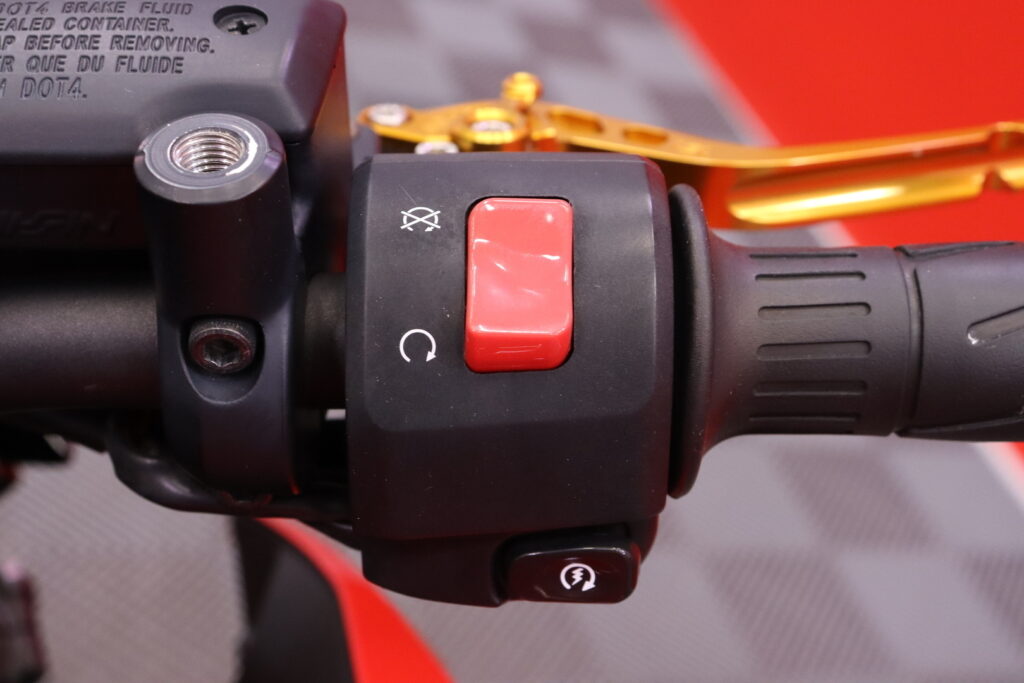 Kawasaki - Z - 900 // Suomi-Pyörä! / Akrapovic kokoputkisto / 50th Anniversary // Kawasaki - Z - 900 // Suomi-Pyörä! / Akrapovic kokoputkisto / 50th Anniversary // - Moottoripyörä