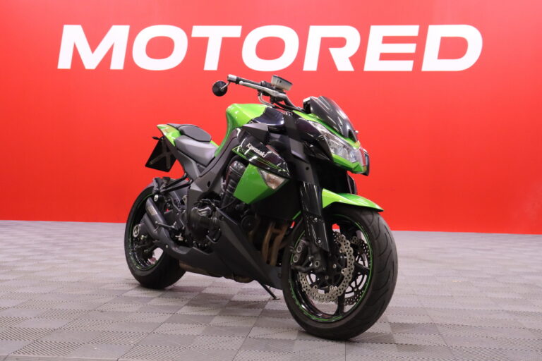 Kawasaki - Z - 1000 // Vance&Hines / Huoltokirja / Suomi-Pyörä / Tangonpääpeilit // - Moottoripyörä