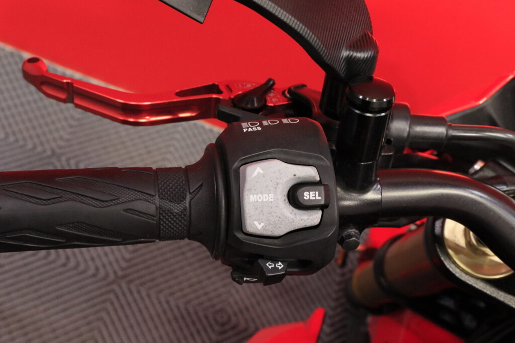 Suzuki - GSX-S - 750 // 2-Om. Suomi-pyörä / Hurric Slipari! / ABS // Suzuki - GSX-S - 750 // 2-Om. Suomi-pyörä / Hurric Slipari! / ABS // - Moottoripyörä