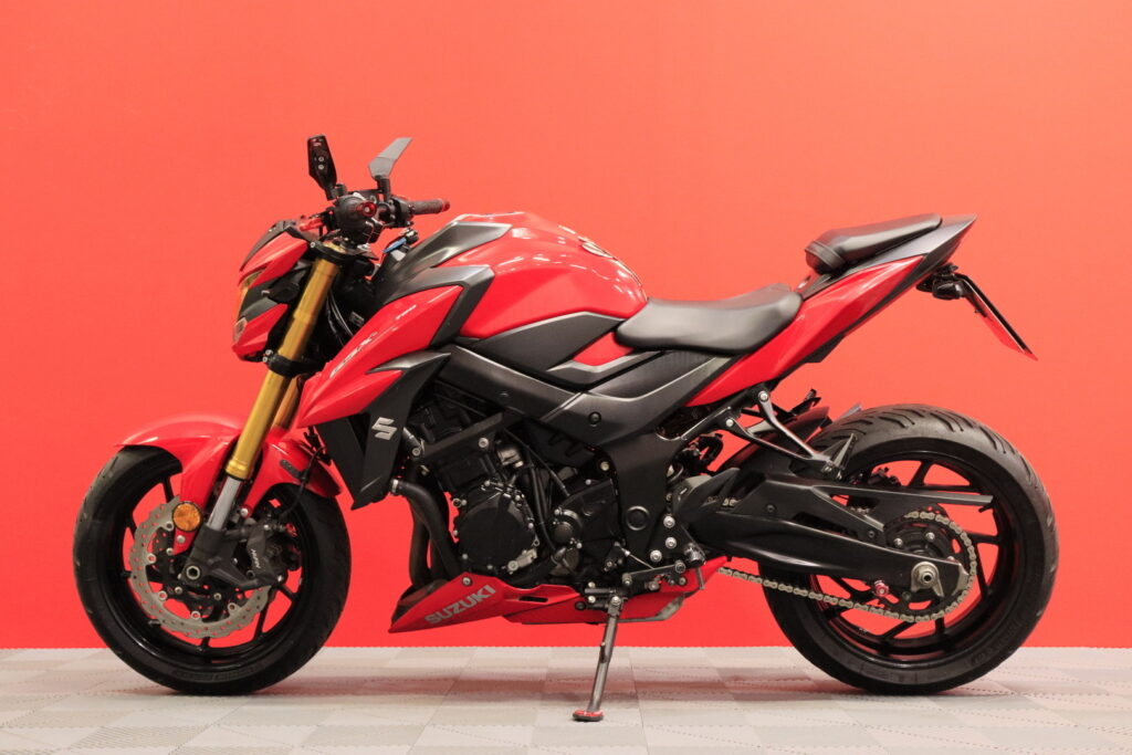 Suzuki - GSX-S - 750 // 2-Om. Suomi-pyörä / Hurric Slipari! / ABS // Suzuki - GSX-S - 750 // 2-Om. Suomi-pyörä / Hurric Slipari! / ABS // - Moottoripyörä