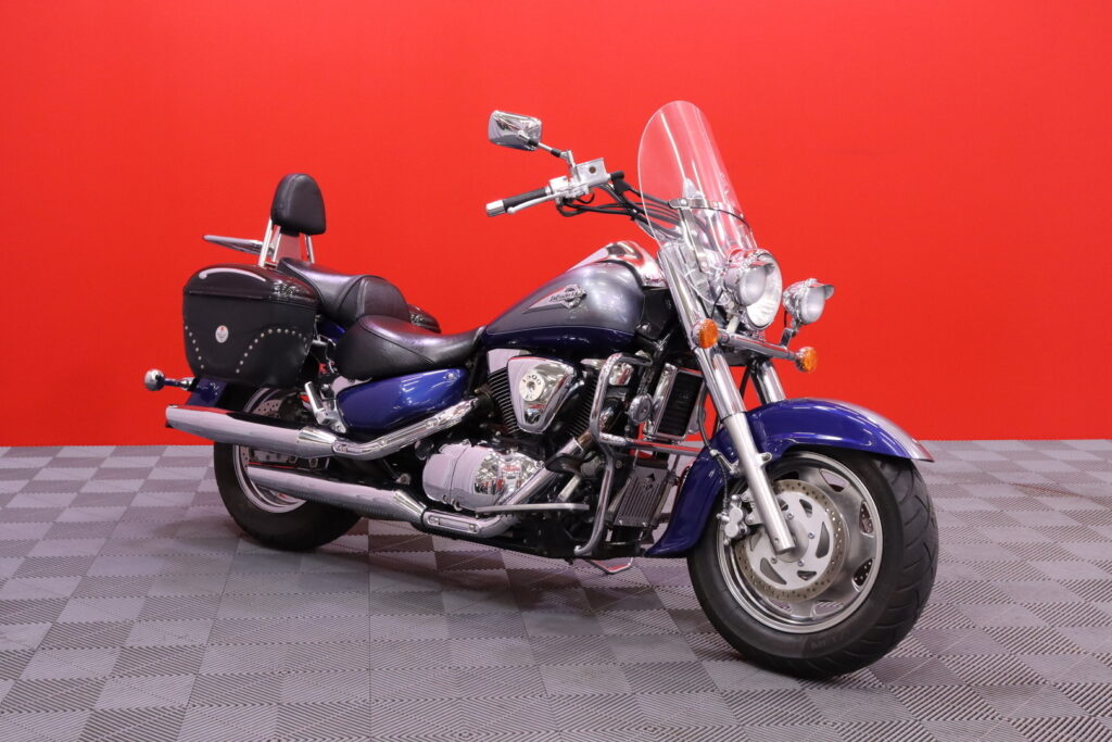 Suzuki - VL - 1500 Inruder LC // Sivulaukut / Jalkalevyt / Sissybar // Suzuki - VL - 1500 Inruder LC // Sivulaukut / Jalkalevyt / Sissybar // - Moottoripyörä