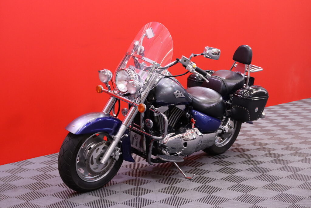 Suzuki - VL - 1500 Inruder LC // Sivulaukut / Jalkalevyt / Sissybar // Suzuki - VL - 1500 Inruder LC // Sivulaukut / Jalkalevyt / Sissybar // - Moottoripyörä