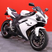 Yamaha - YZF-R1 - / GPR Sliparit / Suomi-pyörä / Huoltokirja / Kaatumatapit // - Moottoripyörä