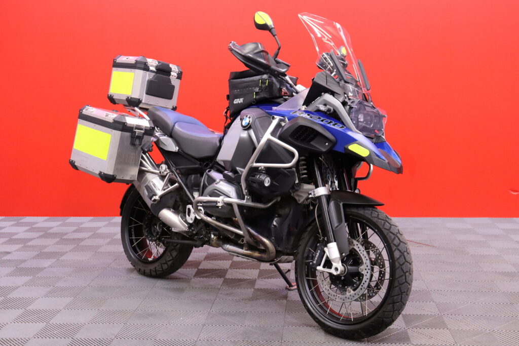 BMW - R - 1200GS Adventure // 4x laukut / Navi / ESA / Kahvalämppärit / Vakkari // BMW - R - 1200GS Adventure // 4x laukut / Navi / ESA / Kahvalämppärit / Vakkari // - Moottoripyörä