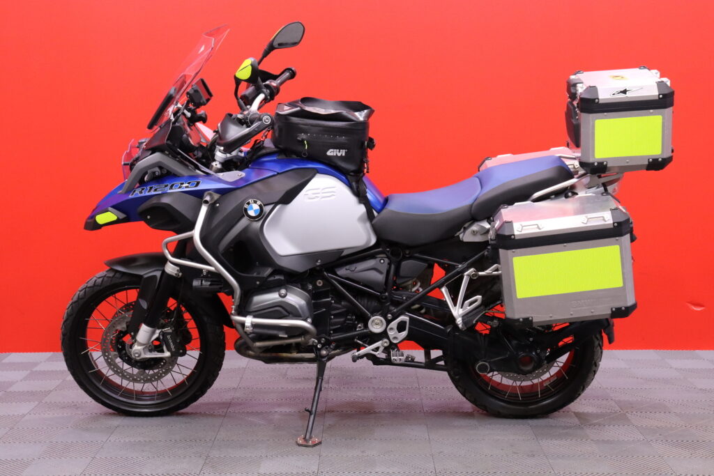 BMW - R - 1200GS Adventure // 4x laukut / Navi / ESA / Kahvalämppärit / Vakkari // BMW - R - 1200GS Adventure // 4x laukut / Navi / ESA / Kahvalämppärit / Vakkari // - Moottoripyörä