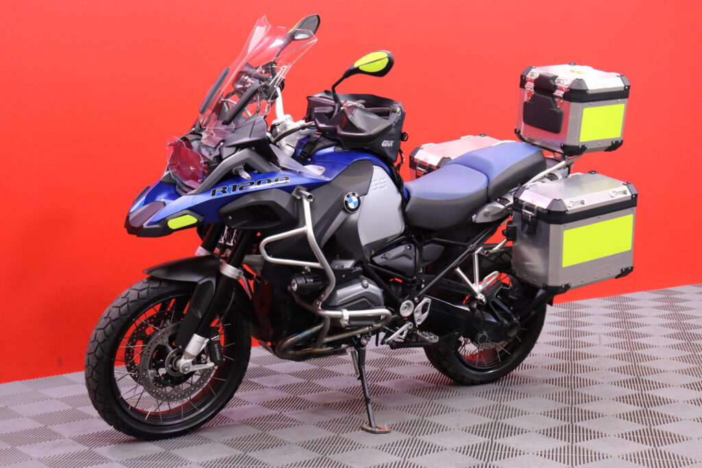 BMW - R - 1200GS Adventure // 4x laukut / Navi / ESA / Kahvalämppärit / Vakkari // BMW - R - 1200GS Adventure // 4x laukut / Navi / ESA / Kahvalämppärit / Vakkari // - Moottoripyörä