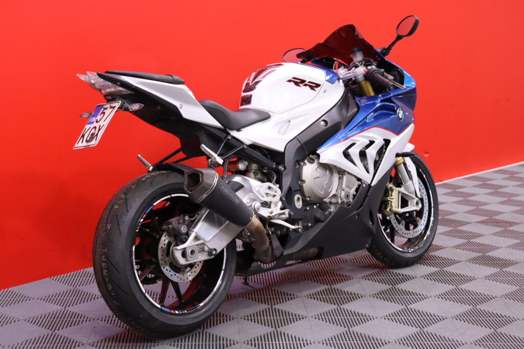 BMW - S - 1000RR // Remus-putkisto / Uudet renkaat! / Shifter / Vakkari / Huoltokirja / DDC / Kahvalämppärit // BMW - S - 1000RR // Remus-putkisto / Uudet renkaat! / Shifter / Vakkari / Huoltokirja / DDC / Kahvalämppärit // - Moottoripyörä