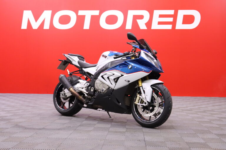 BMW - S - 1000RR // Remus-putkisto / Uudet renkaat! / Shifter / Vakkari / Huoltokirja / DDC / Kahvalämppärit // - Moottoripyörä