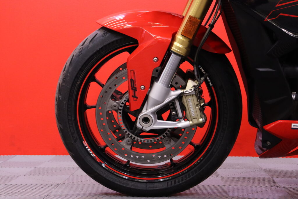 BMW - S - 1000R // Akrapovic / Vakkari / DDC / Huoltokirja / Ajomodet / Kaatumatapit // BMW - S - 1000R // Akrapovic / Vakkari / DDC / Huoltokirja / Ajomodet / Kaatumatapit // - Moottoripyörä