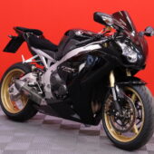 Honda - CBR - 1000 RR Fireblade // Yoshimura / Huoltokirja / ABS-Jarrut / Nopea kotiinkuljetus! // - Moottoripyörä