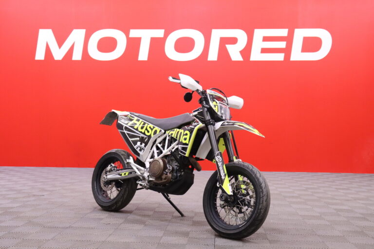 Husqvarna - 701 - Supermoto / A2 / Leovince / Tarrasarja / vaihdenäyttö // - Moottoripyörä