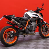 KTM - 890 - Duke R // Huoltokirja / Ajomodet / AR Sliparit / Shifter / Digimittari // - Moottoripyörä