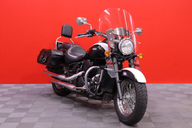 Kawasaki - VN - 900 Classic // A2! / Sivulaukut / Sissybar / Navi / Suojaraudat // - Moottoripyörä