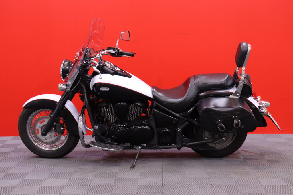 Kawasaki - VN - 900 Classic // A2! / Sivulaukut / Sissybar / Navi / Suojaraudat // Kawasaki - VN - 900 Classic // A2! / Sivulaukut / Sissybar / Navi / Suojaraudat // - Moottoripyörä