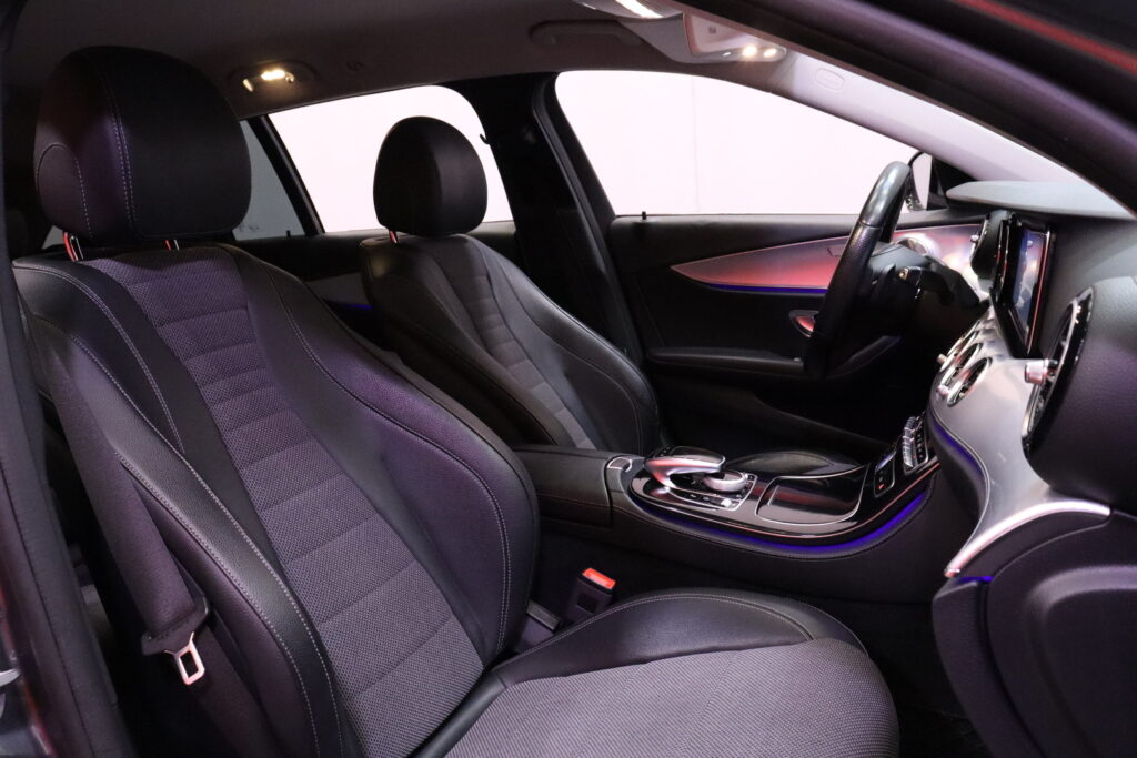 Mercedes-Benz - E - 220 d 4Matic T A All-Terrain // Webasto / Airmatic / Burmester / 360 kamera / Ambient Valot / CarPlay / LED // Mercedes-Benz - E - 220 d 4Matic T A All-Terrain // Webasto / Airmatic / Burmester / 360 kamera / Ambient Valot / CarPlay / LED // - Farmari