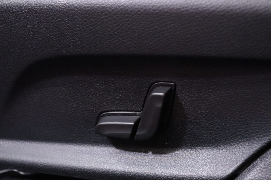 Mercedes-Benz - E - 220 d 4Matic T A All-Terrain // Webasto / Airmatic / Burmester / 360 kamera / Ambient Valot / CarPlay / LED // Mercedes-Benz - E - 220 d 4Matic T A All-Terrain // Webasto / Airmatic / Burmester / 360 kamera / Ambient Valot / CarPlay / LED // - Farmari