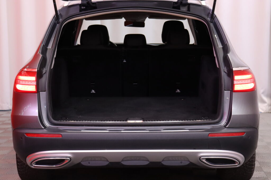 tuotekuva-Mercedes-Benz-E-ZNJ-499-2025-11-21-120005-15 tuotekuva-Mercedes-Benz-E-ZNJ-499-2025-11-21-120005-15