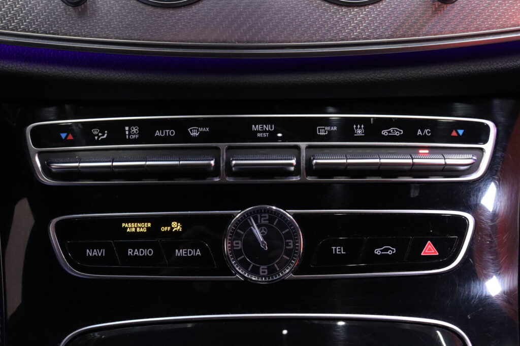 tuotekuva-Mercedes-Benz-E-ZNJ-499-2025-11-21-120005-29 tuotekuva-Mercedes-Benz-E-ZNJ-499-2025-11-21-120005-29