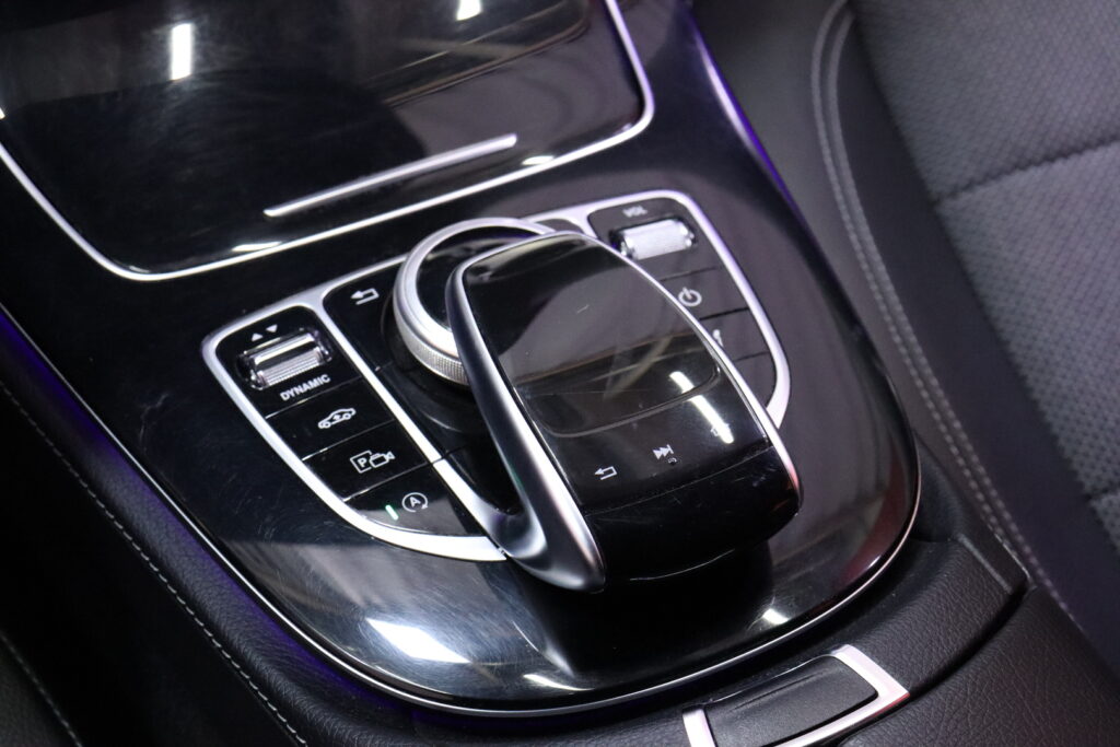 tuotekuva-Mercedes-Benz-E-ZNJ-499-2025-11-21-120005-30 tuotekuva-Mercedes-Benz-E-ZNJ-499-2025-11-21-120005-30