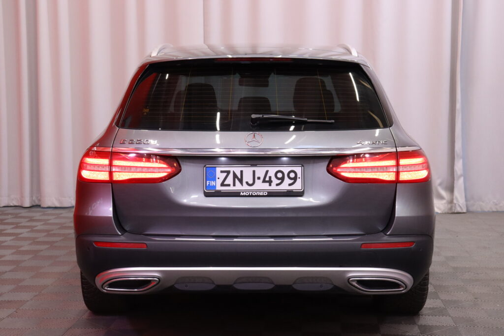 Mercedes-Benz - E - 220 d 4Matic T A All-Terrain // Webasto / Airmatic / Burmester / 360 kamera / Ambient Valot / CarPlay / LED // Mercedes-Benz - E - 220 d 4Matic T A All-Terrain // Webasto / Airmatic / Burmester / 360 kamera / Ambient Valot / CarPlay / LED // - Farmari
