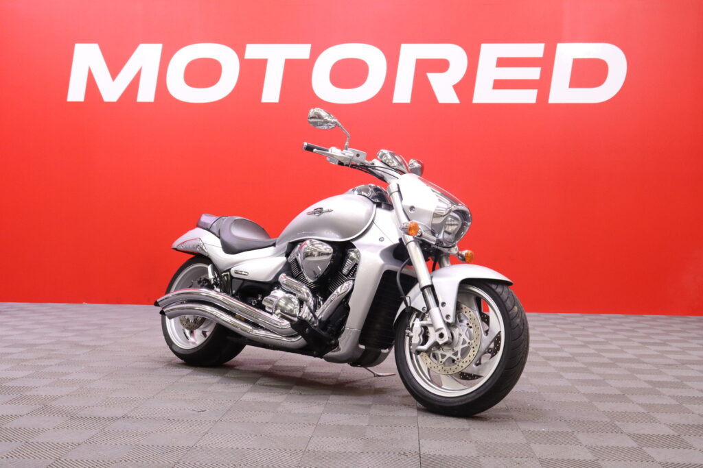 Suzuki - INTRUDER - M1800R // Cobra Putkisto / Suomi-Pyörä! / Integroitu takavalo // Suzuki - INTRUDER - M1800R // Cobra Putkisto / Suomi-Pyörä! / Integroitu takavalo // - Moottoripyörä
