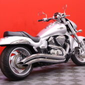 Suzuki - INTRUDER - M1800R // Cobra Putkisto / Suomi-Pyörä! / Integroitu takavalo // - Moottoripyörä