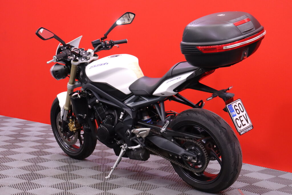 Triumph - STREET TRIPLE - 675 / Suomi-Pyörä! / ABS-Jarrut / Huoltokirja / Takalaukku // Triumph - STREET TRIPLE - 675 / Suomi-Pyörä! / ABS-Jarrut / Huoltokirja / Takalaukku // - Moottoripyörä
