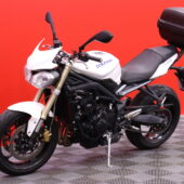 Triumph - STREET TRIPLE - 675 / Suomi-Pyörä! / ABS-Jarrut / Huoltokirja / Takalaukku // - Moottoripyörä