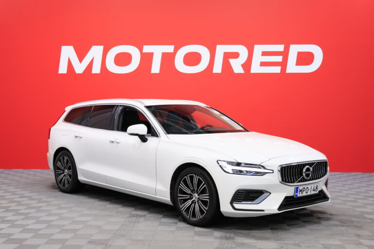 Volvo - V60 - T8 AWD Inscription Aut // Webasto / VOC / ACC / Orrefors / Nahkasisusta / Sporttipenkit / Pilot Assist // - Farmari
