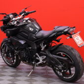 Yamaha - MT-10 - // Shifter / Dominator / Vakkari / Ajomodet / TCS / Huoltokirja // - Moottoripyörä