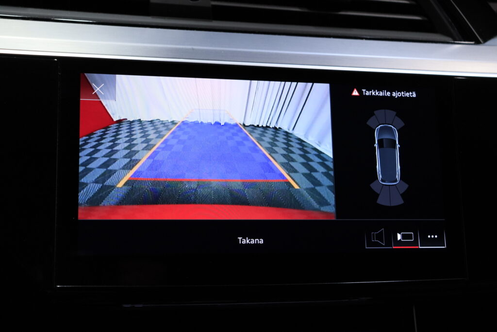 tuotekuva-Audi-e-tron-FSF-654-2025-12-12-165503-21 tuotekuva-Audi-e-tron-FSF-654-2025-12-12-165503-21