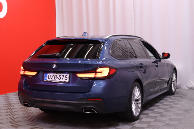 BMW - 520 - G31 Touring 520d A xDrive MHEV M Sport LCI // Suomi-Auto / Webasto / Laser / Hifi / Prof. Navi / Digimittari // - Farmari