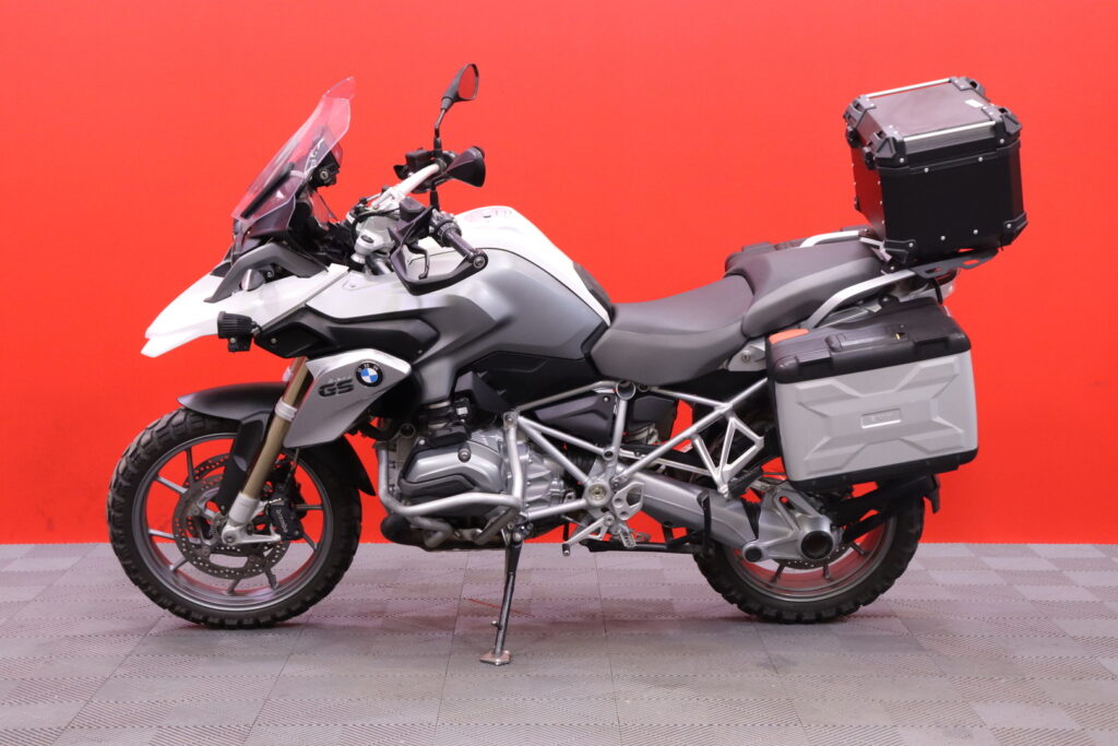 BMW - R - 1200 GS // 3x laukut / Navi / Vakkari / ESA / Kahvalämppärit / Nopea kotiintoimitus! // BMW - R - 1200 GS // 3x laukut / Navi / Vakkari / ESA / Kahvalämppärit / Nopea kotiintoimitus! // - Moottoripyörä