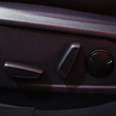 Ford - Mustang Mach-E - 98kWh 294hv A1 RWD 5-ov // Suomi-auto / ACC / B&O / 360° Kamera / Lasikatto / Muistipenkki / Nahat / Keyless / 2x Vanteet // - Maastoauto