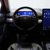 tuotekuva-Ford-Mustang-Mach-E-ZNP-189-2025-12-09-150604-16