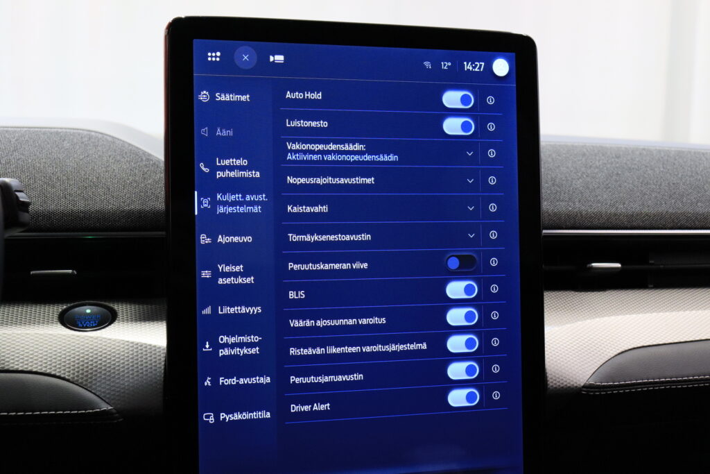 tuotekuva-Ford-Mustang-Mach-E-ZNP-189-2025-12-09-150604-23 tuotekuva-Ford-Mustang-Mach-E-ZNP-189-2025-12-09-150604-23