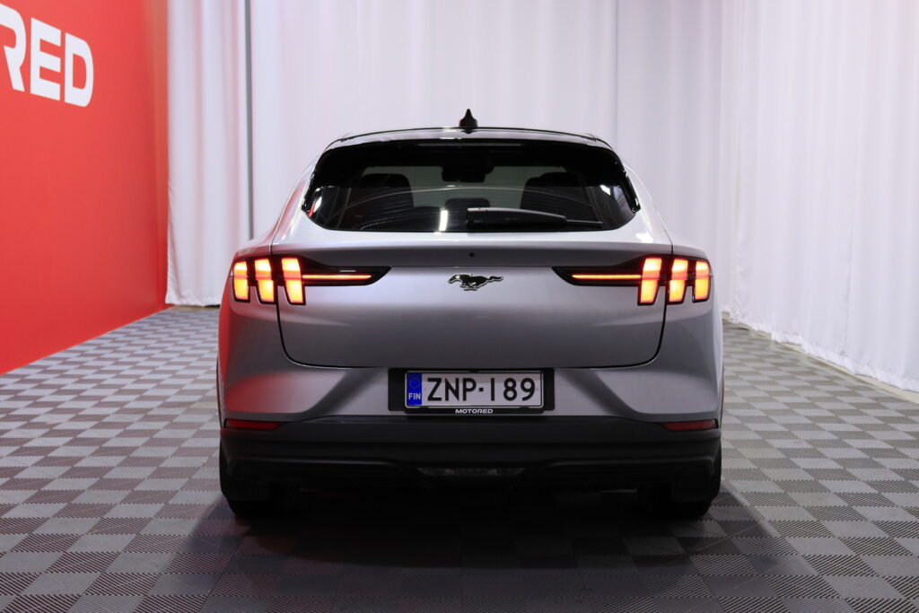 Ford - Mustang Mach-E - 98kWh 294hv A1 RWD 5-ov // Suomi-auto / ACC / B&O / 360° Kamera / Lasikatto / Muistipenkki / Nahat / Keyless / 2x Vanteet // Ford - Mustang Mach-E - 98kWh 294hv A1 RWD 5-ov // Suomi-auto / ACC / B&O / 360° Kamera / Lasikatto / Muistipenkki / Nahat / Keyless / 2x Vanteet // - Maastoauto