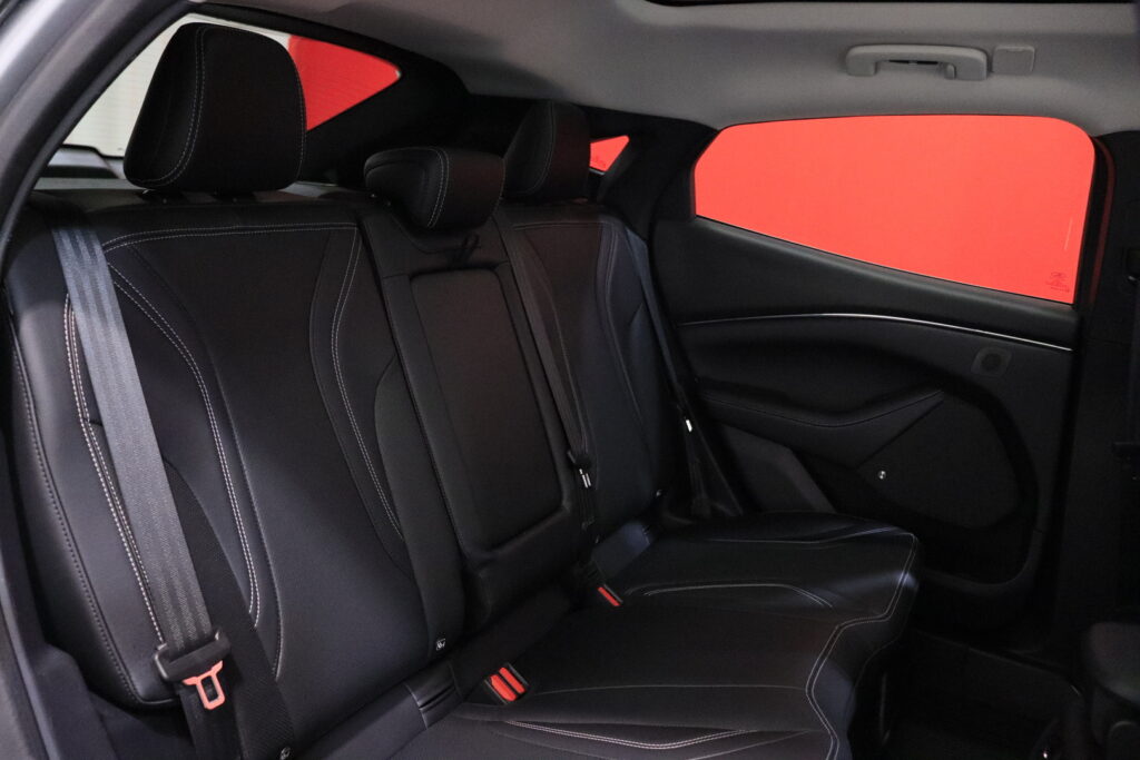 tuotekuva-Ford-Mustang-Mach-E-ZNP-189-2025-12-09-150604-30 tuotekuva-Ford-Mustang-Mach-E-ZNP-189-2025-12-09-150604-30